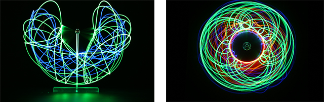 カオスメーカーが描くLEDライトの軌跡(スマートフォンで撮影)
